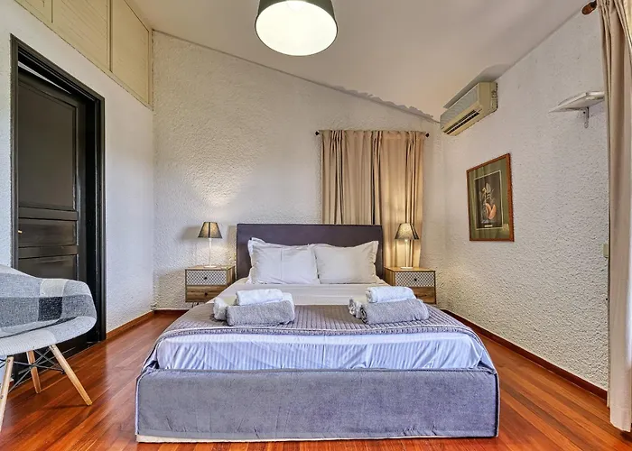 Orange Grove Villa *